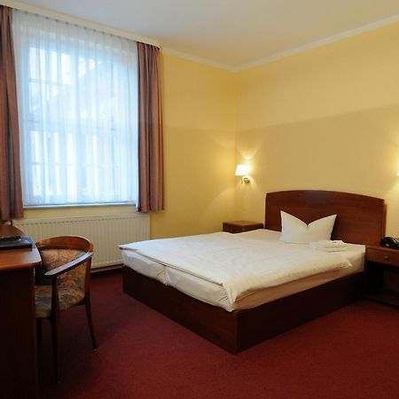 Hotel Doebelner Hof Extérieur photo