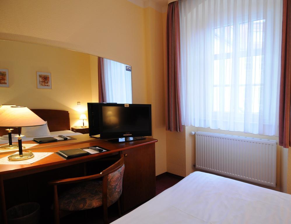 Hotel Doebelner Hof Extérieur photo