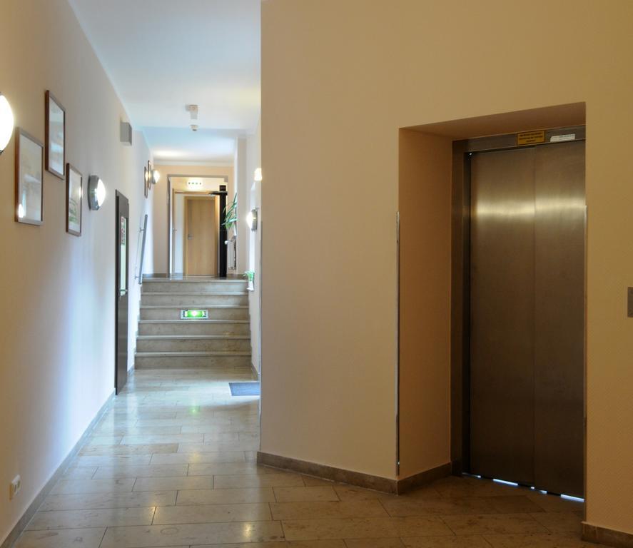 Hotel Doebelner Hof Extérieur photo