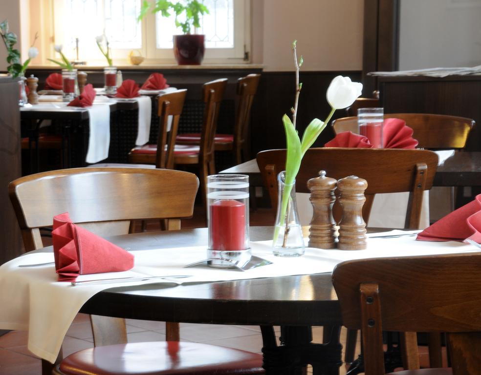 Hotel Doebelner Hof Extérieur photo